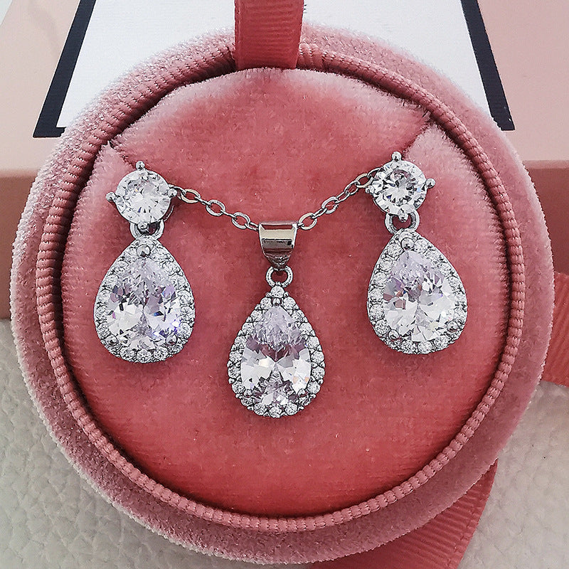 Set de Collar y Pendientes de Zirconitas